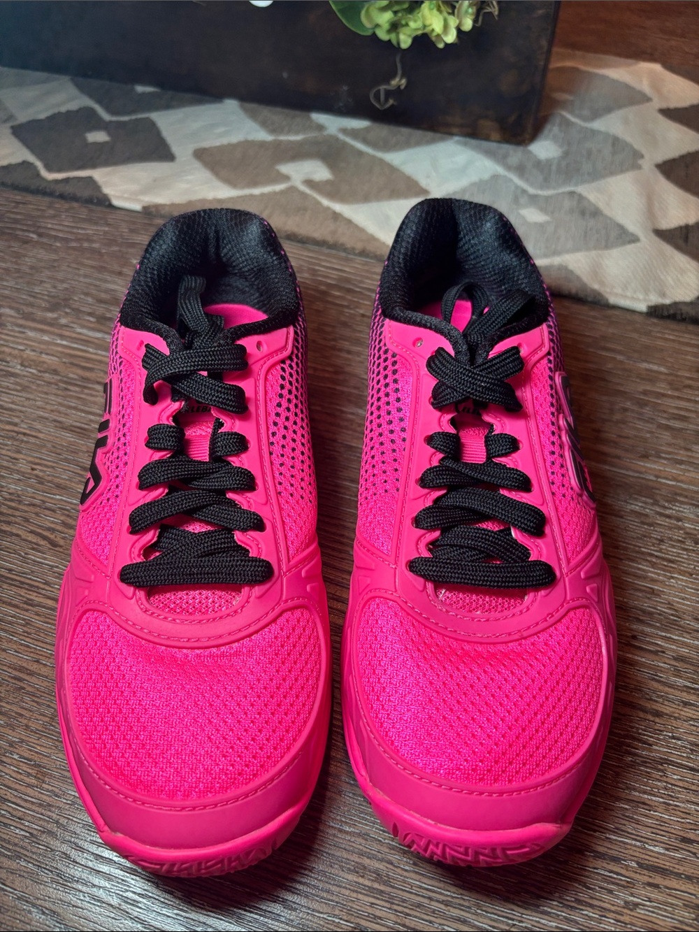 FILA Women's “Volley Zone” pickleball court shoes. Size 7.5 - Picture 2 of 5